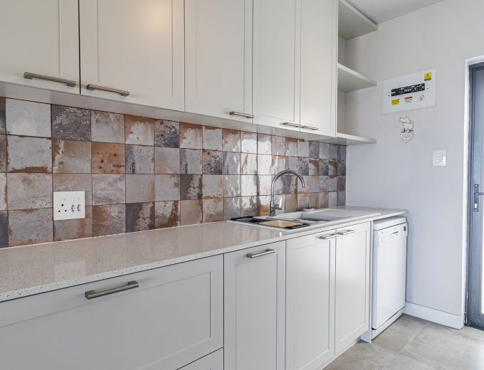 RENTAL: RIVERVIEW RETREAT IN PORT OWEN (WEST COAST)