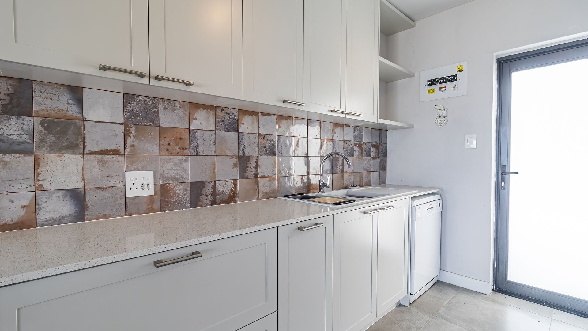 RENTAL: RIVERVIEW RETREAT IN PORT OWEN (WEST COAST)