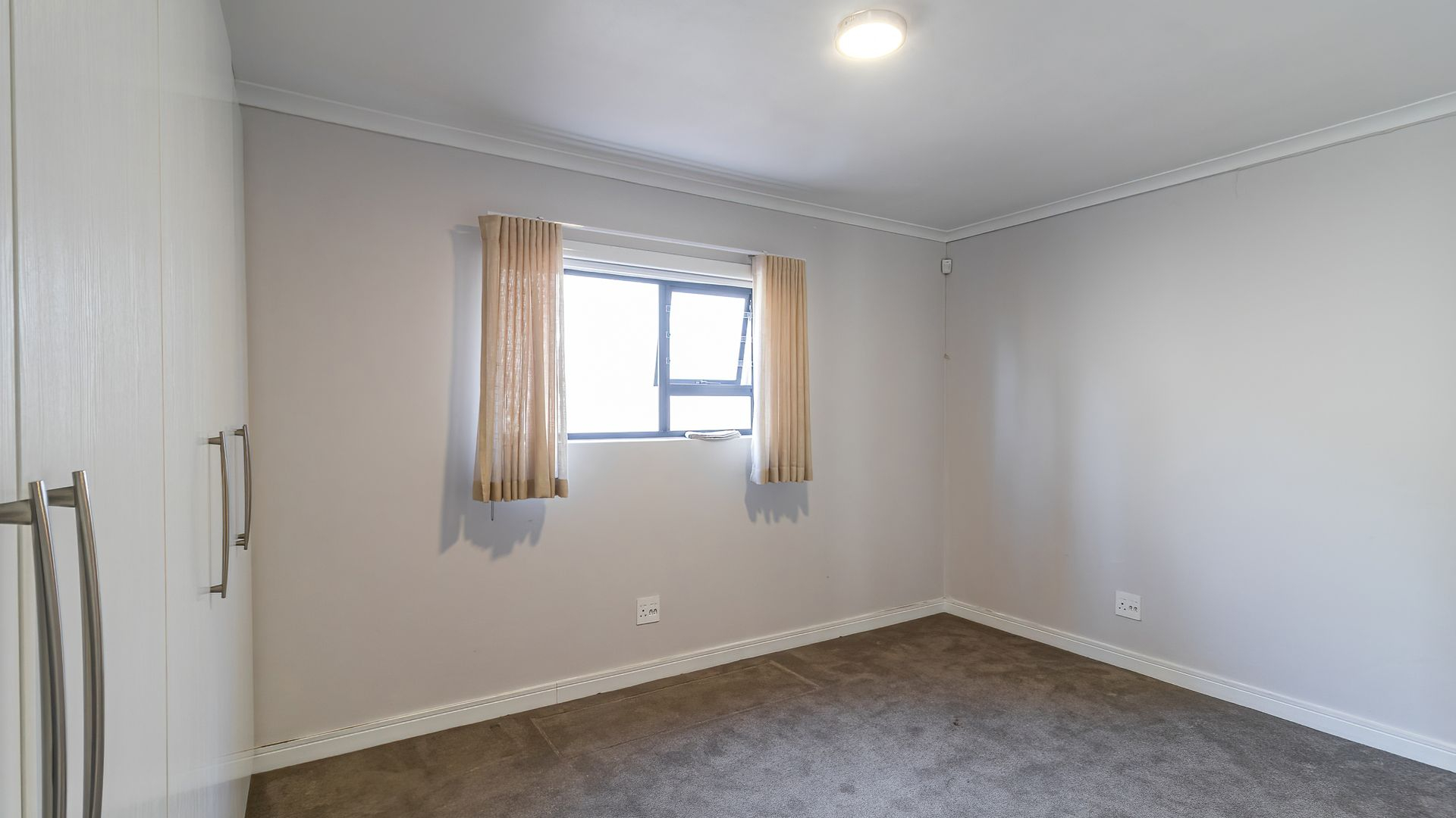 RENTAL: RIVERVIEW RETREAT IN PORT OWEN (WEST COAST)