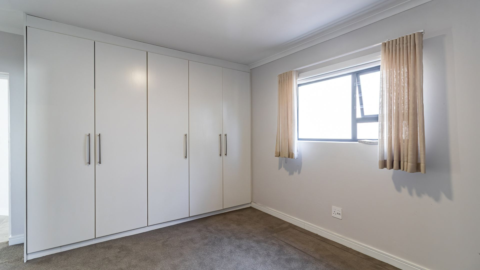 RENTAL: RIVERVIEW RETREAT IN PORT OWEN (WEST COAST)