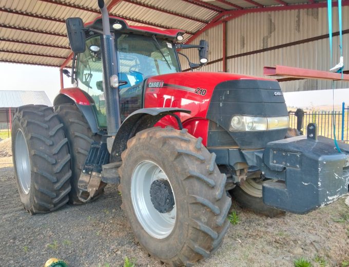 Case Puma 210. Vol AFS. Model 2022 Ure 1652 R 1 975 000 plus btw Vrystaat