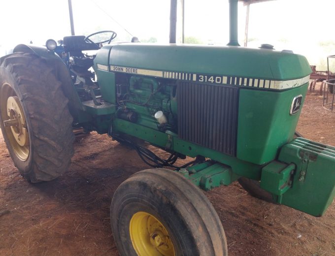 John Deere 3140 Trekker