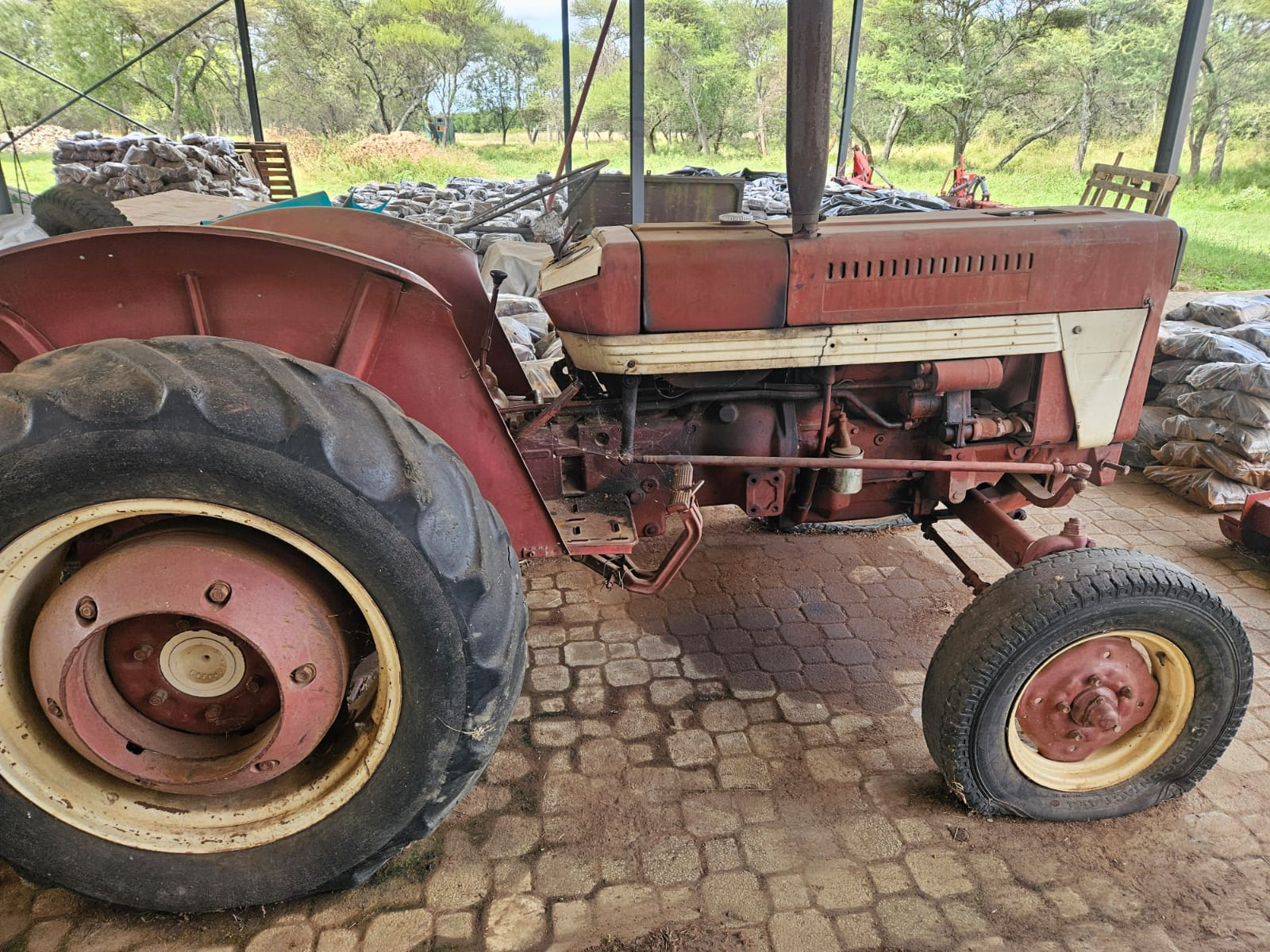 International 543 Trekker
