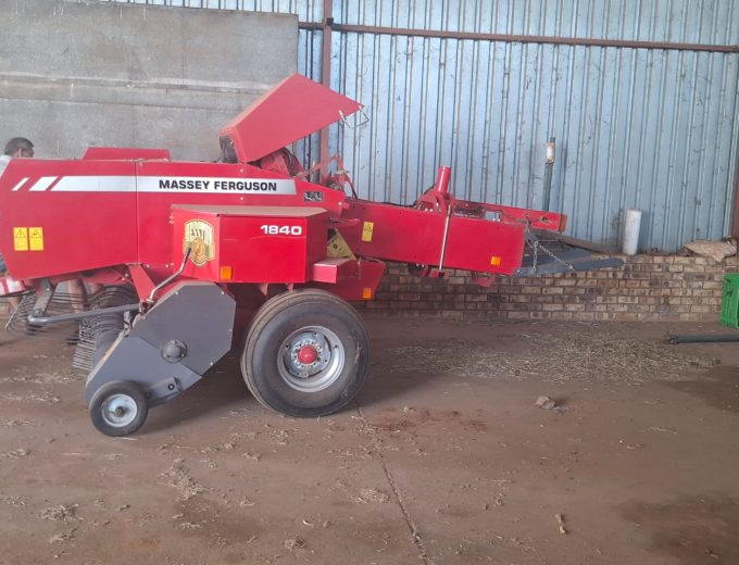 Massey Ferguson 1840 Blok Baler