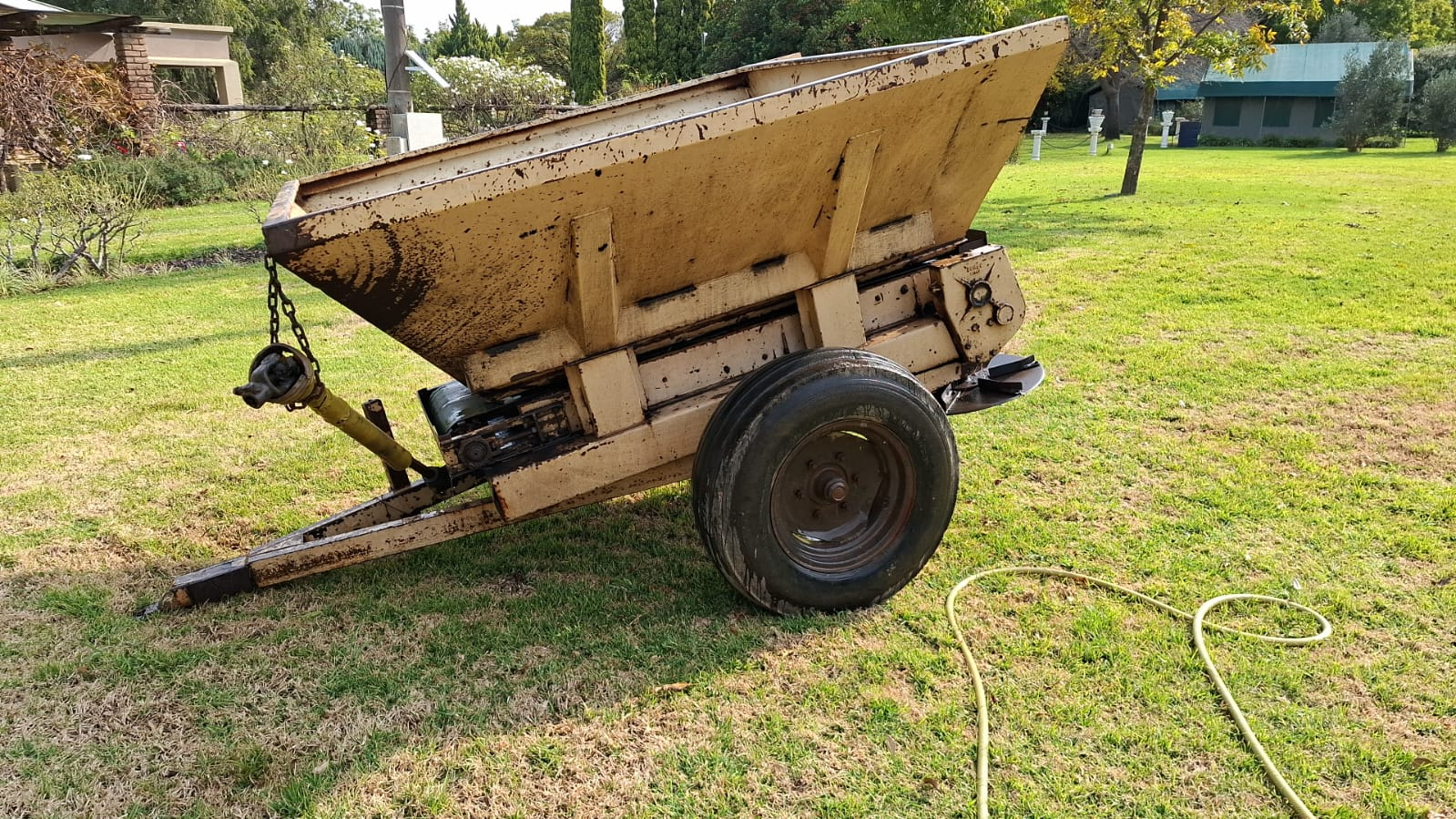 Rovic 3 Ton Strooier