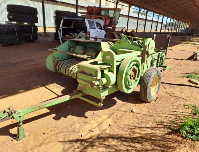 John Deere 214WS Baler