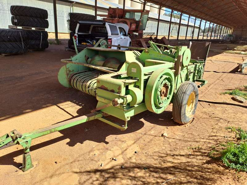 John Deere 214WS Baler