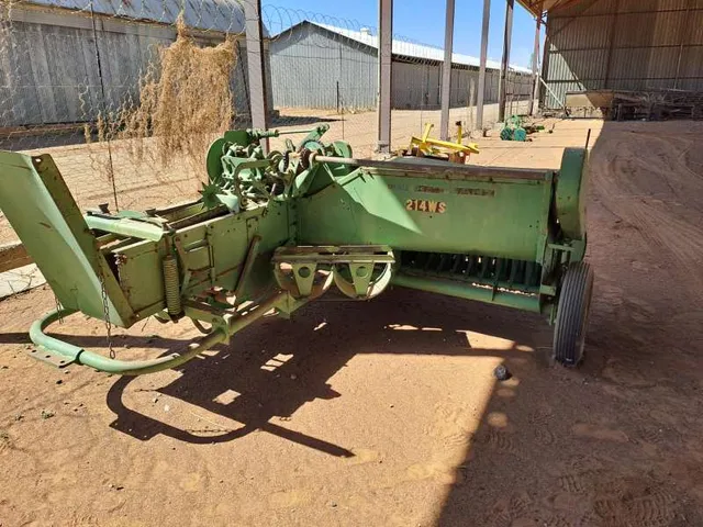 John Deere 214WS Baler