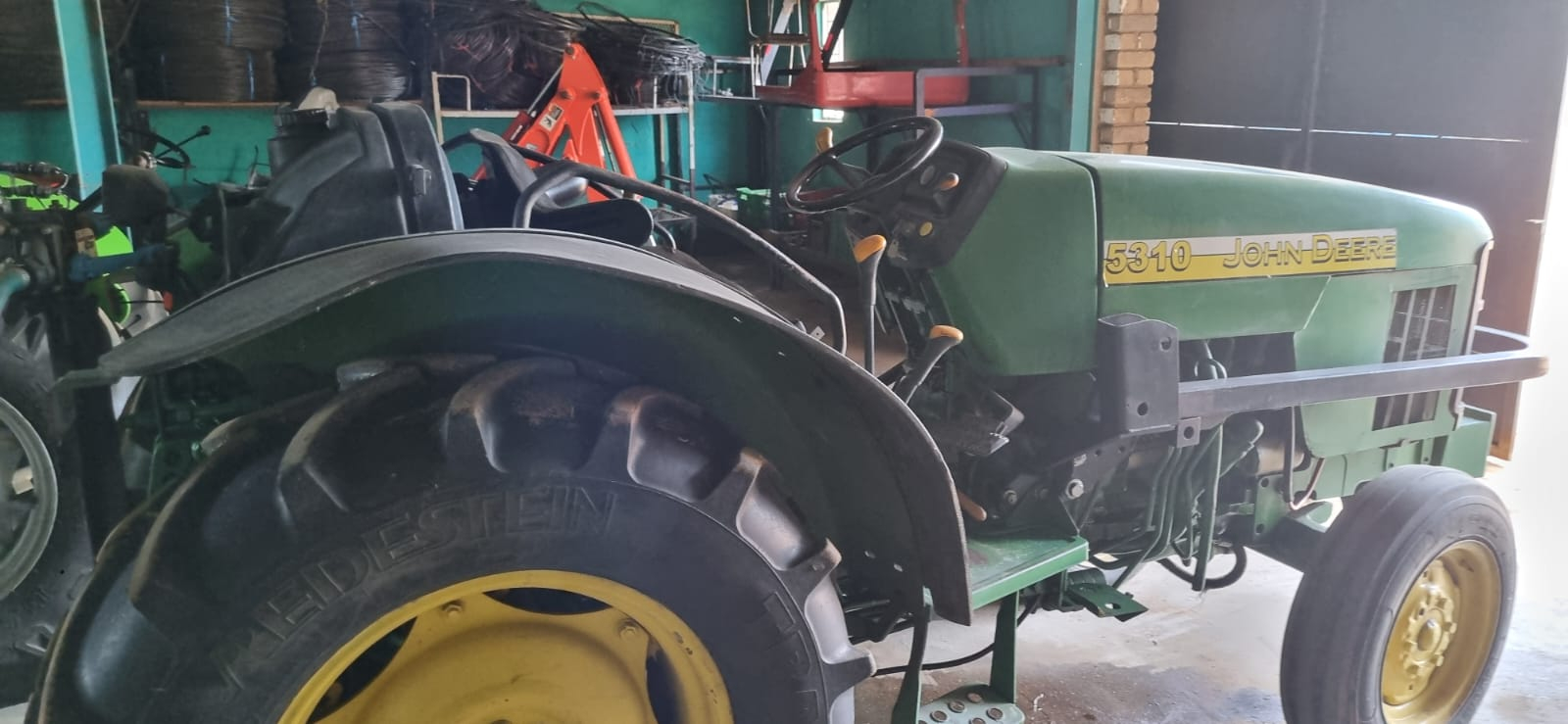John Deere 5310 Trekker